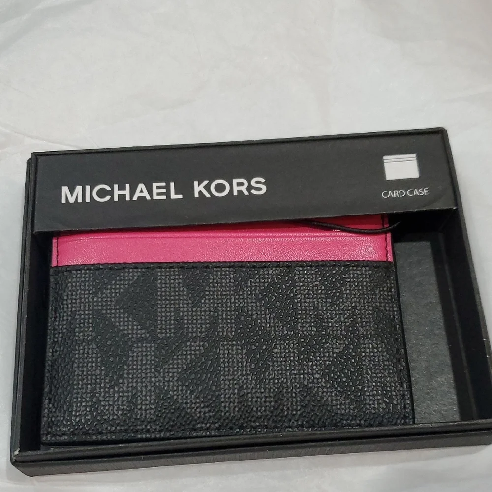 Michael Michael kors‎ black monogram pink dragonfruit trim jet set card case new
